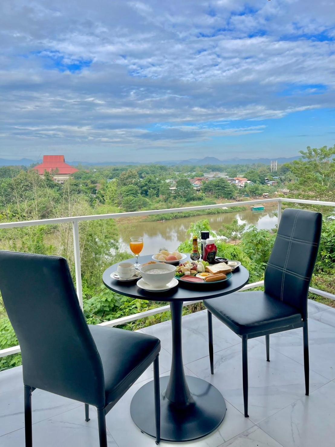 River Valley Resort แอทน่าน Exterior foto